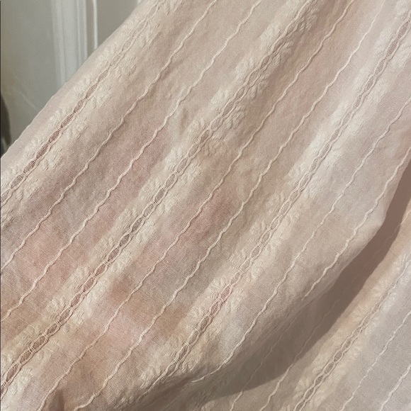 LC Lauren Conrad Blush Pink Blouse with 3/4 length Puff Sleeves EUC Large - Picture 4 of 12